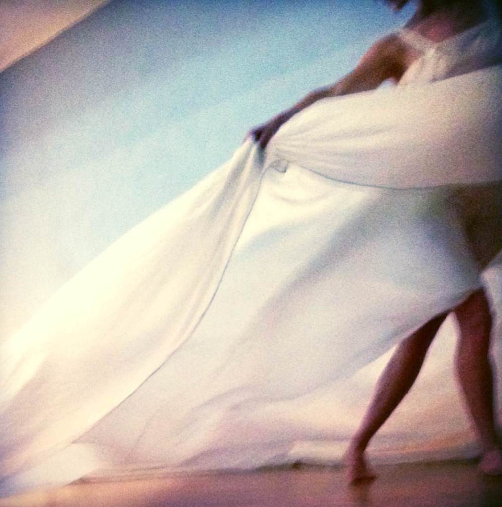 figurative art work, female body, performance art, modern dance, silk waves, waves of silk, the body in art